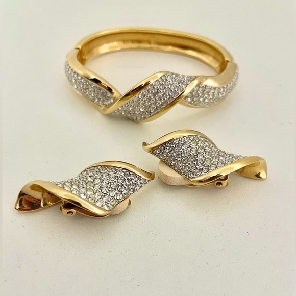 Swarovski Earrings and bracelet set - Picture 6 of 9